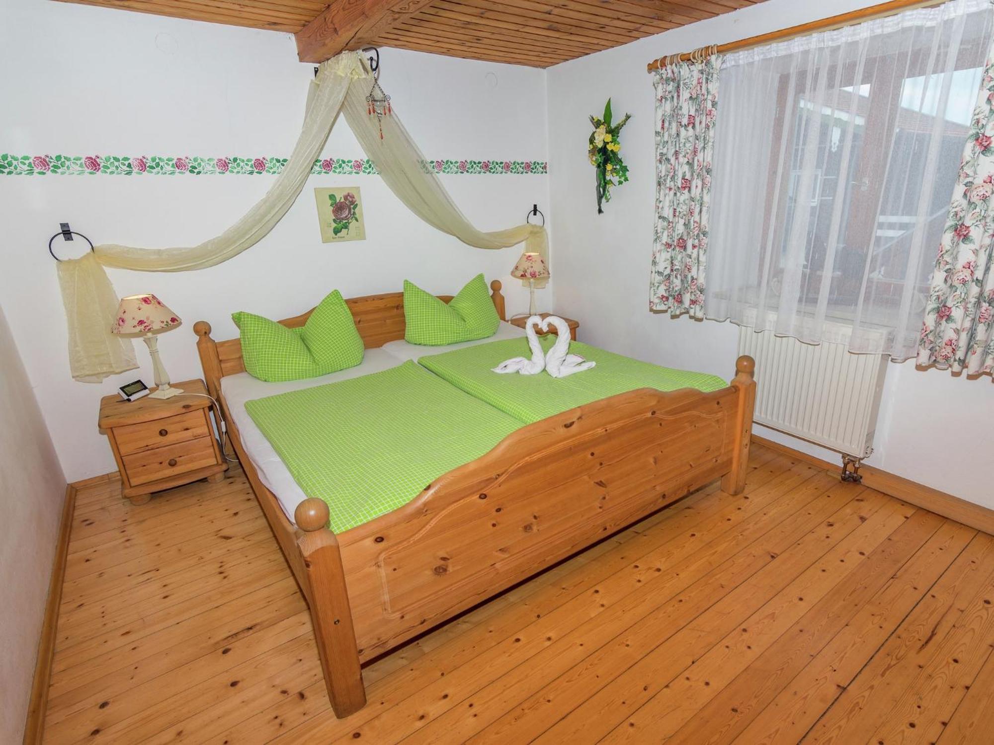 Alluring Holiday Home In Ubersee With Whirlpool Ngoại thất bức ảnh