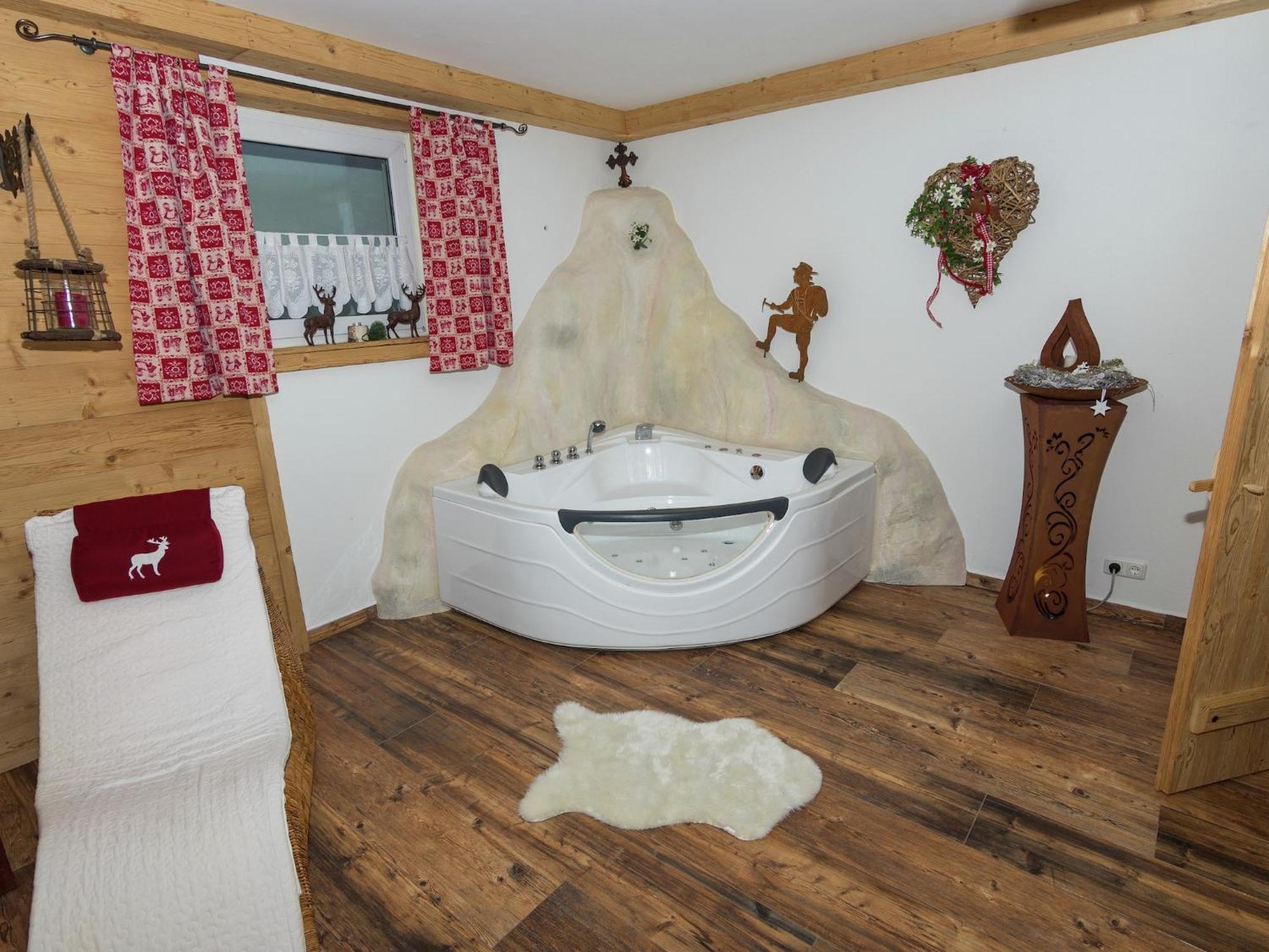 Alluring Holiday Home In Ubersee With Whirlpool Ngoại thất bức ảnh